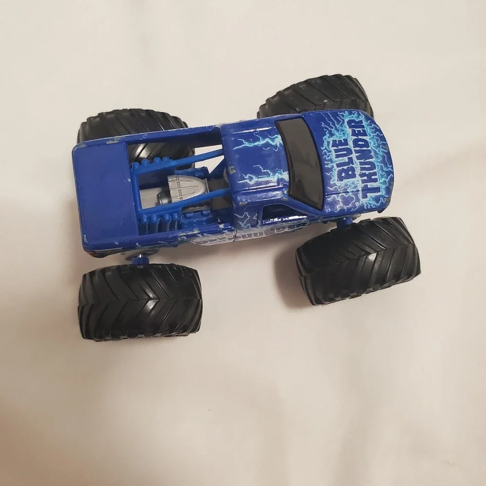 Spin Master 2024 Monster Jam Series 7 Blue Thunder 1:64th